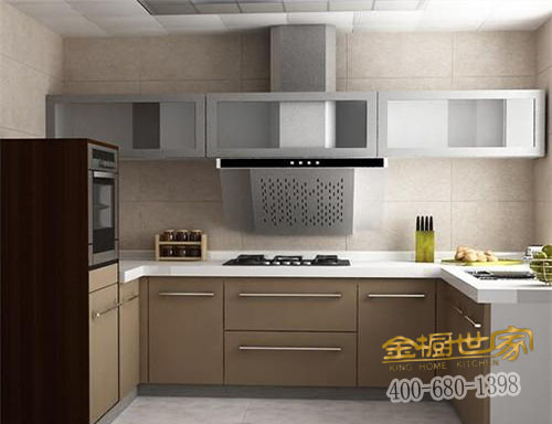 “熱脹冷縮”的 夏季氣候，我們將如何更好的保養整體櫥柜呢？
